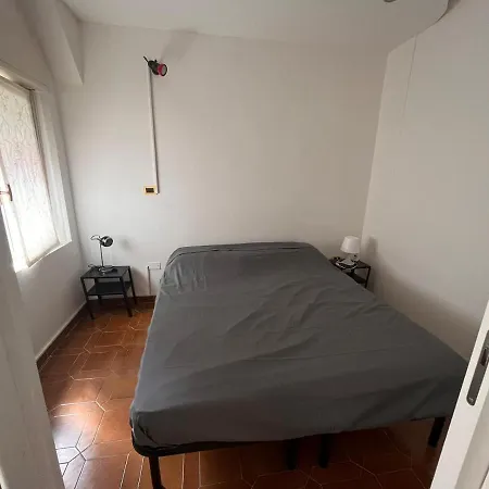 Bilocale A Fronte Διαμέρισμα